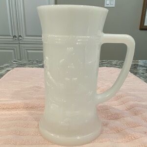 EUC 2 VTG 1960’S  FEDERAL WHITE MILK GLASS STEIN MUGS WITH EMBOSSED PUB SCENE